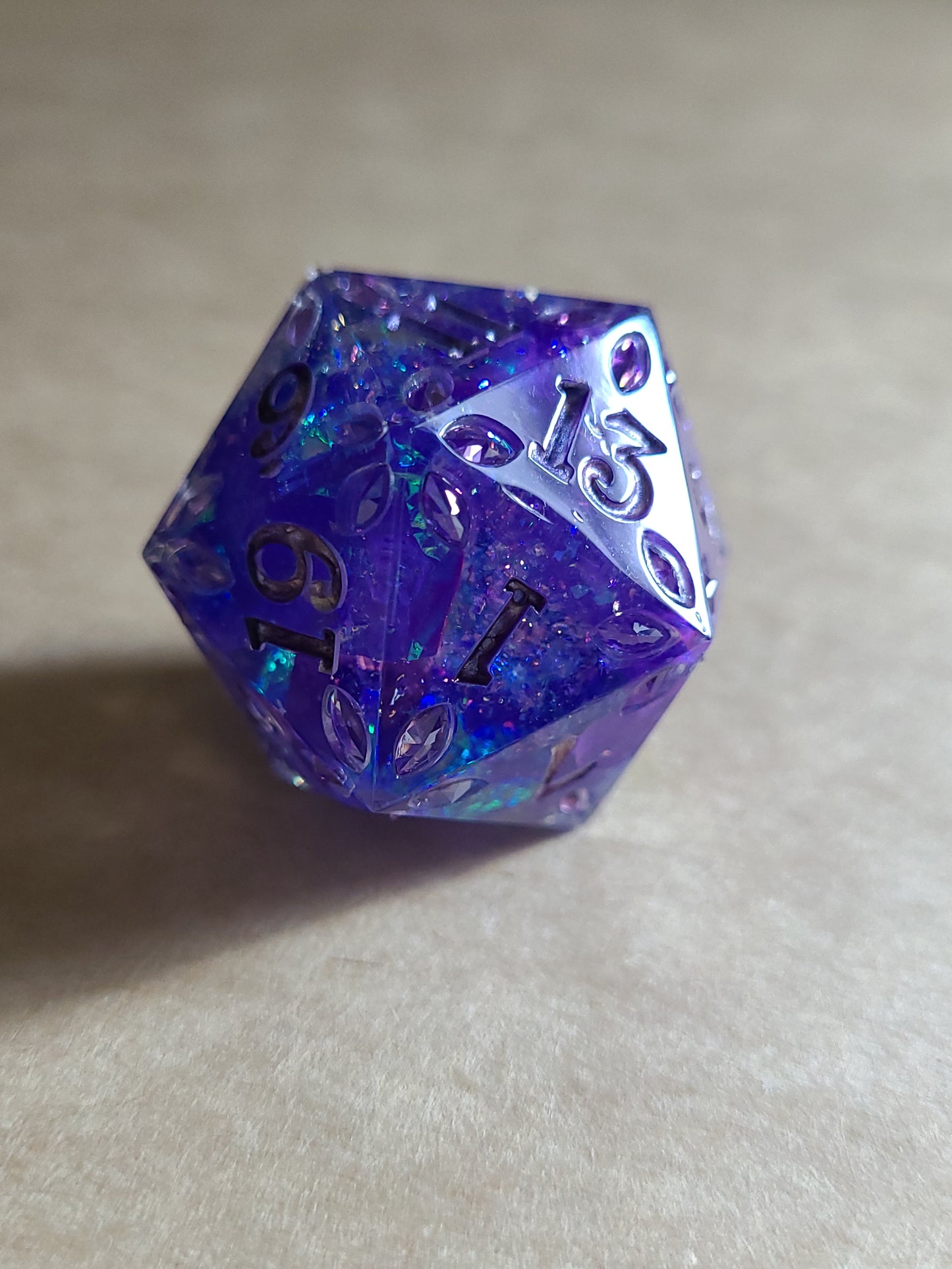 Gemburst: Arcane Aurora D20, 28mm