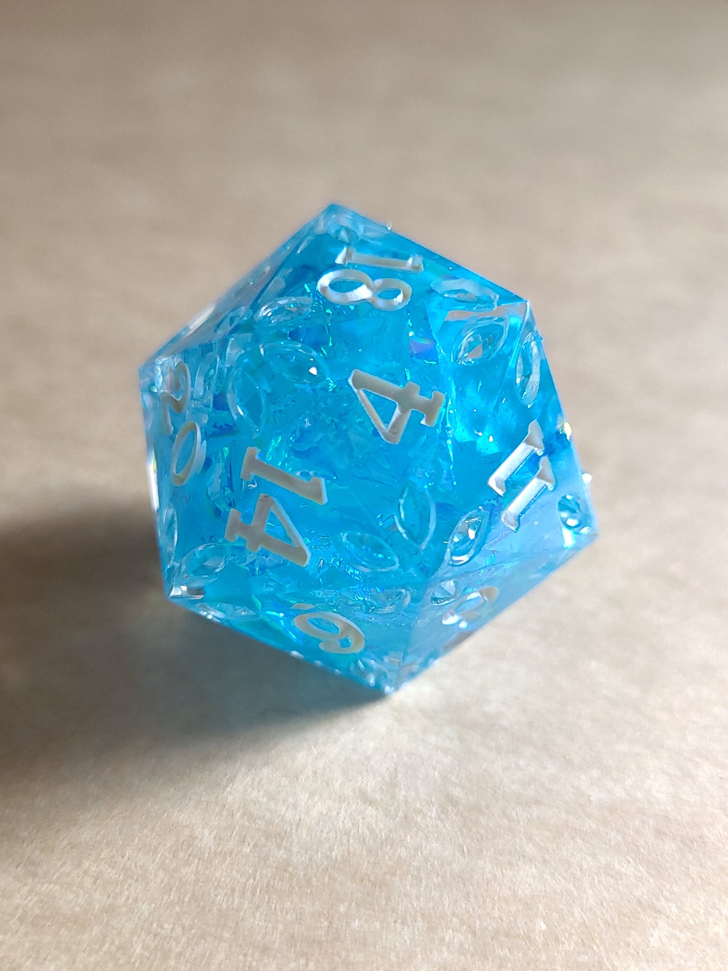 Gemburst: Mystic Ocean D20, 28mm