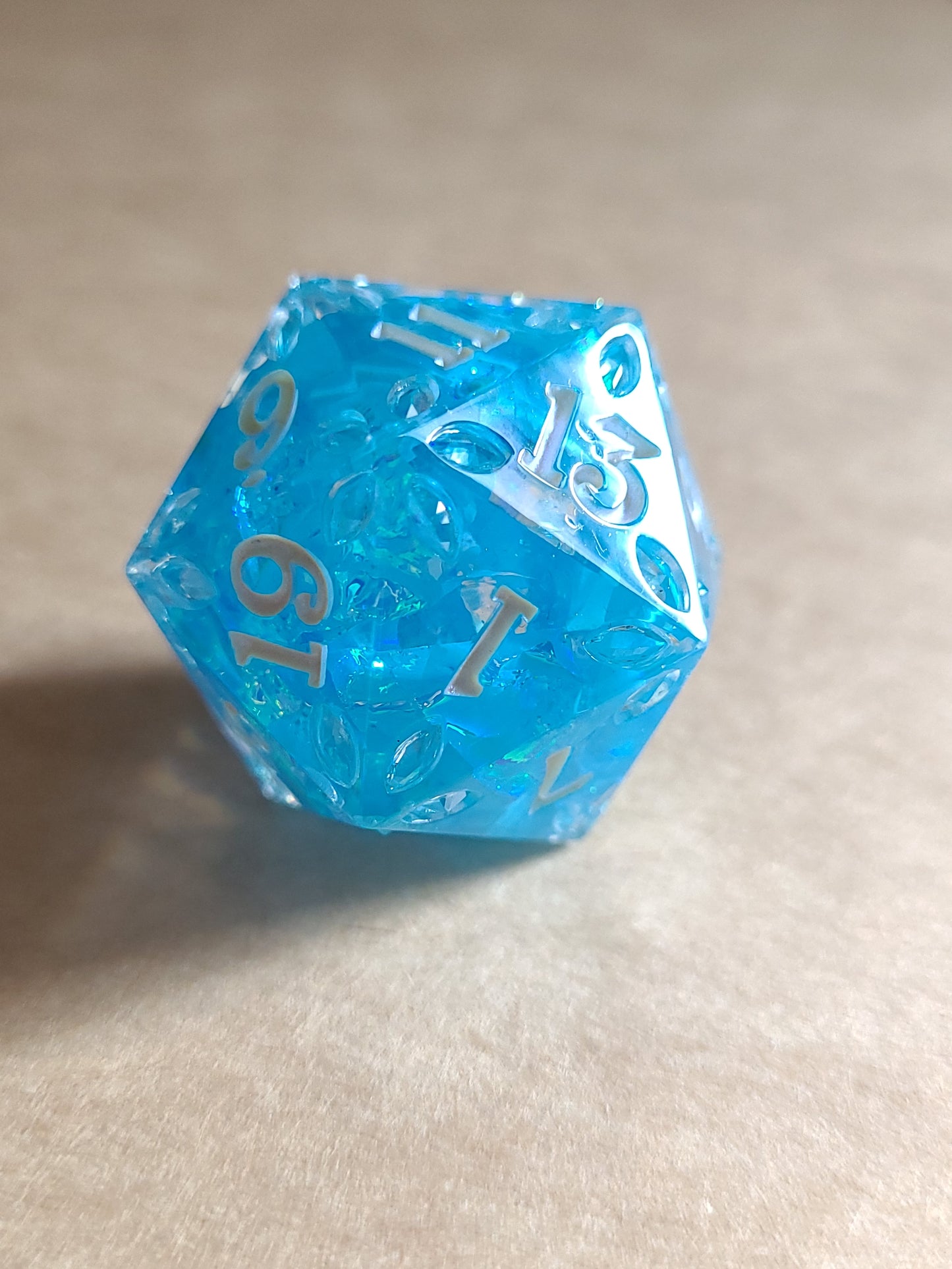 Gemburst: Mystic Ocean D20, 28mm