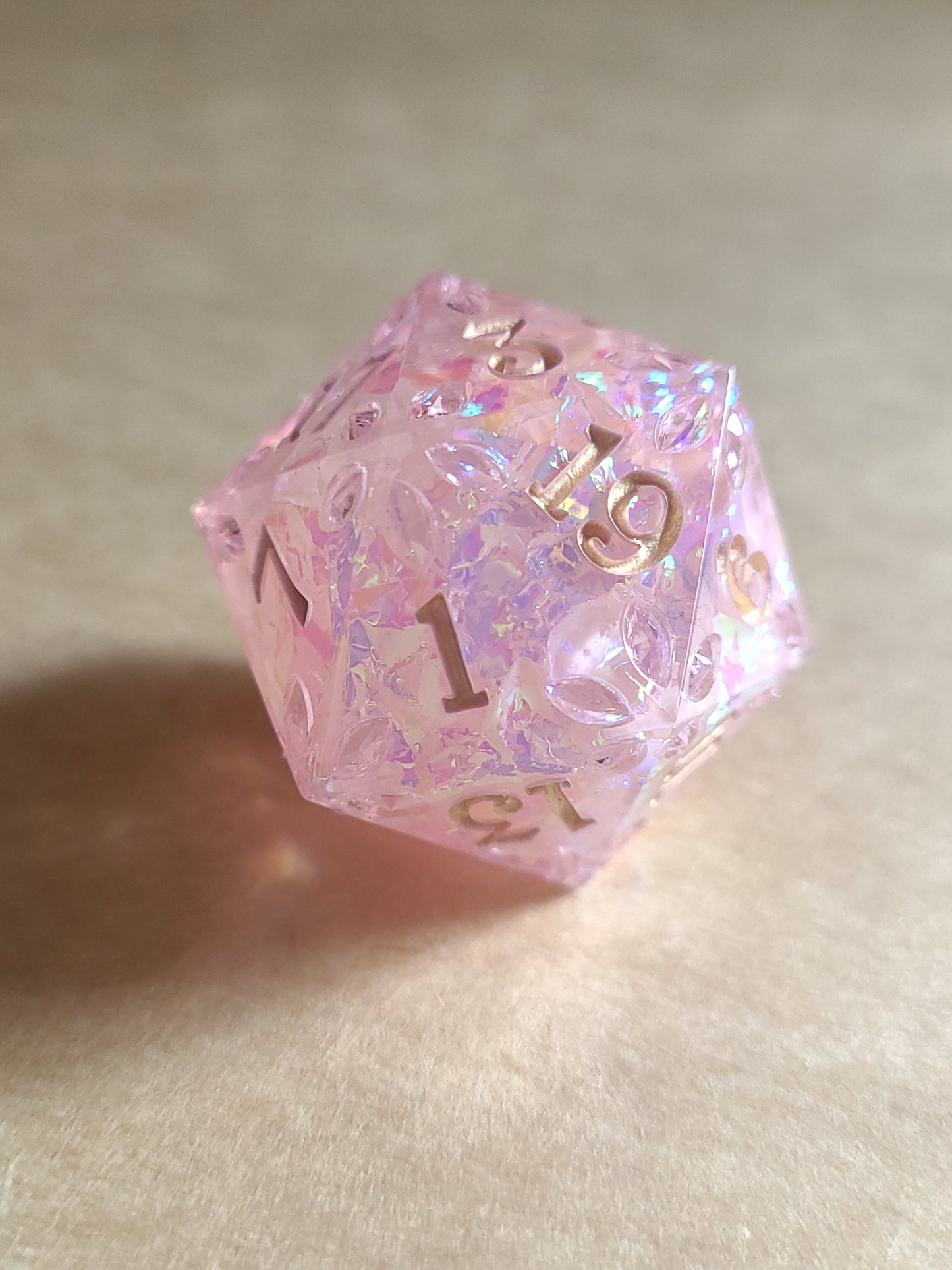 Gemburst: Feywild Quartz D20, 28mm