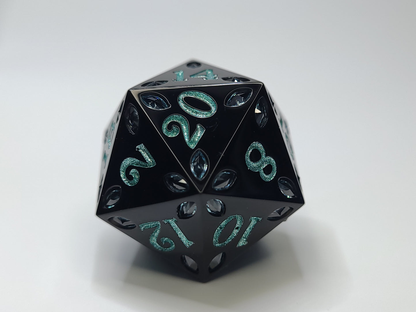 Gemburst: Eclipse (Light Blue) D20, 28mm